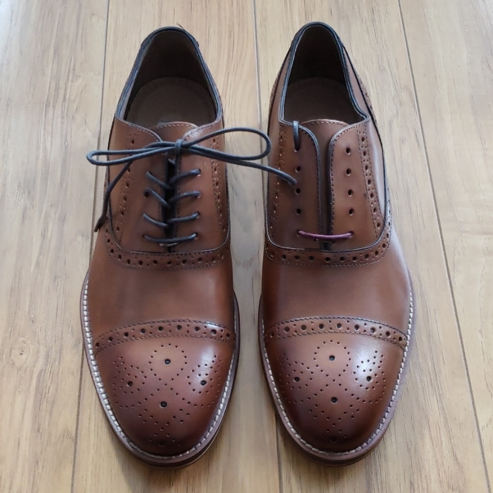 Johnston & Murphy Cap Toe Oxford Shoes - Picture 1 of 8